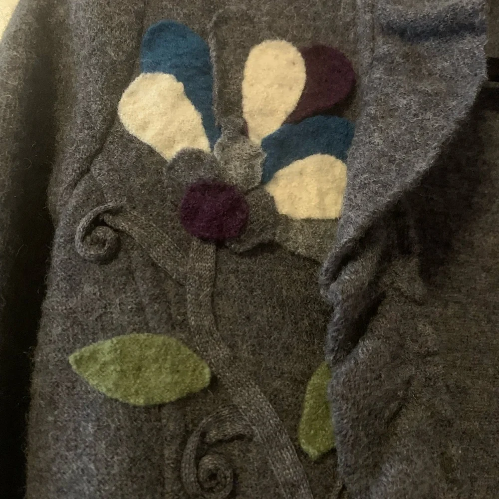 Blazer - Picture 3 of 3